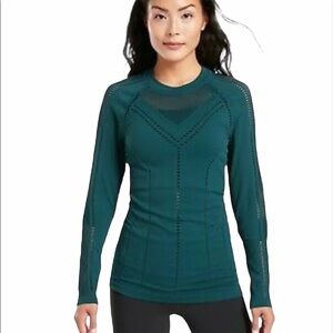 NWOT Athleta oxygen seamless long sleeve